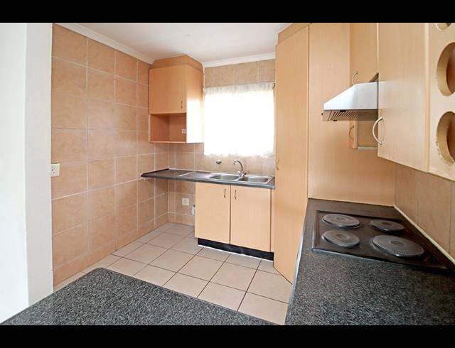 2 BEDROOM TOWNHOUSE FOR SALE IN ORIEL